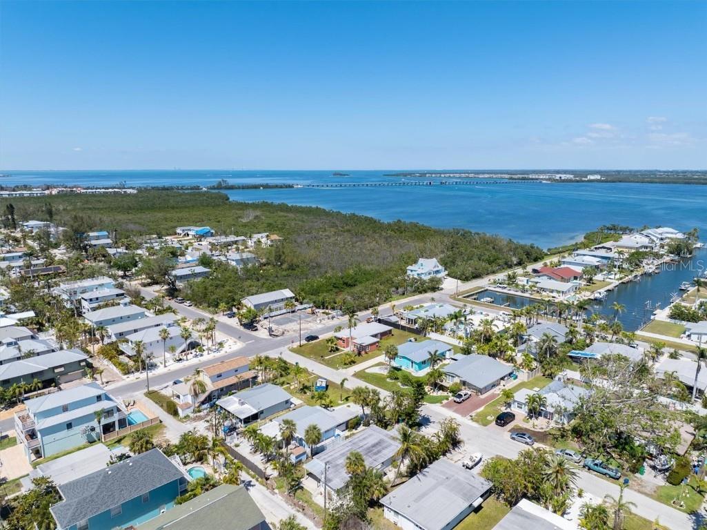 2714 Avenue C Holmes Beach FL 34217 A4671617 image7