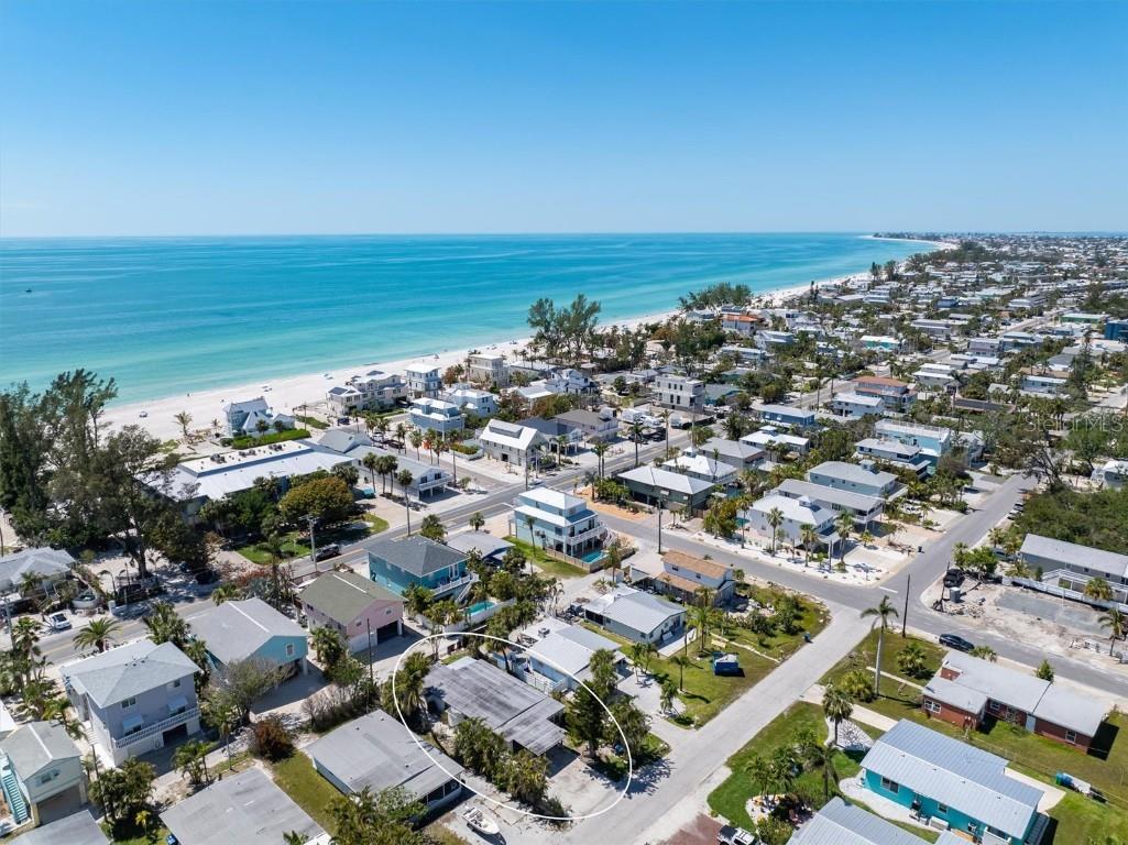 2714 Avenue C Holmes Beach FL 34217 A4671617 image8