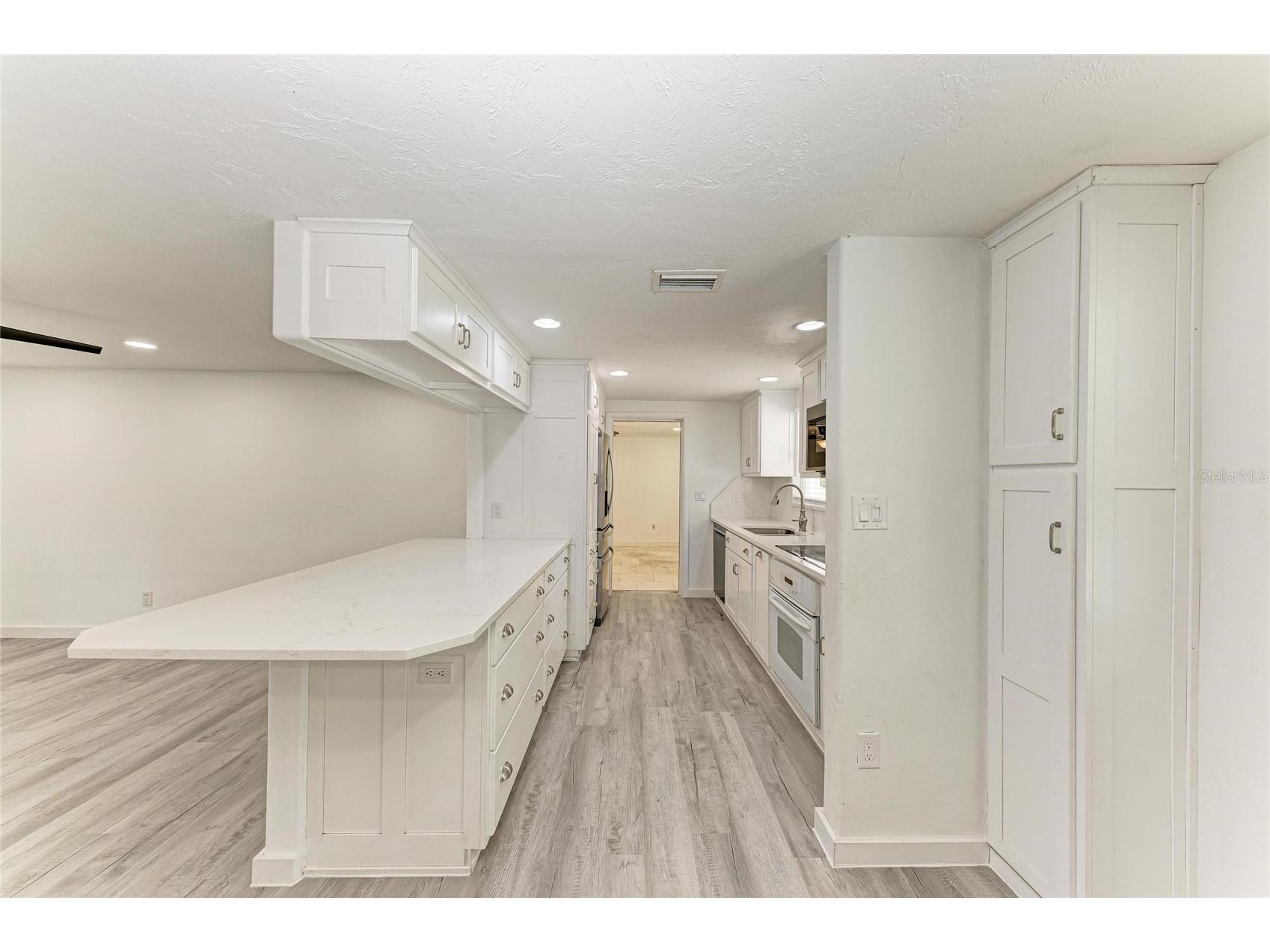 2714 Datura Street Sarasota FL 34239 N6144604 image15