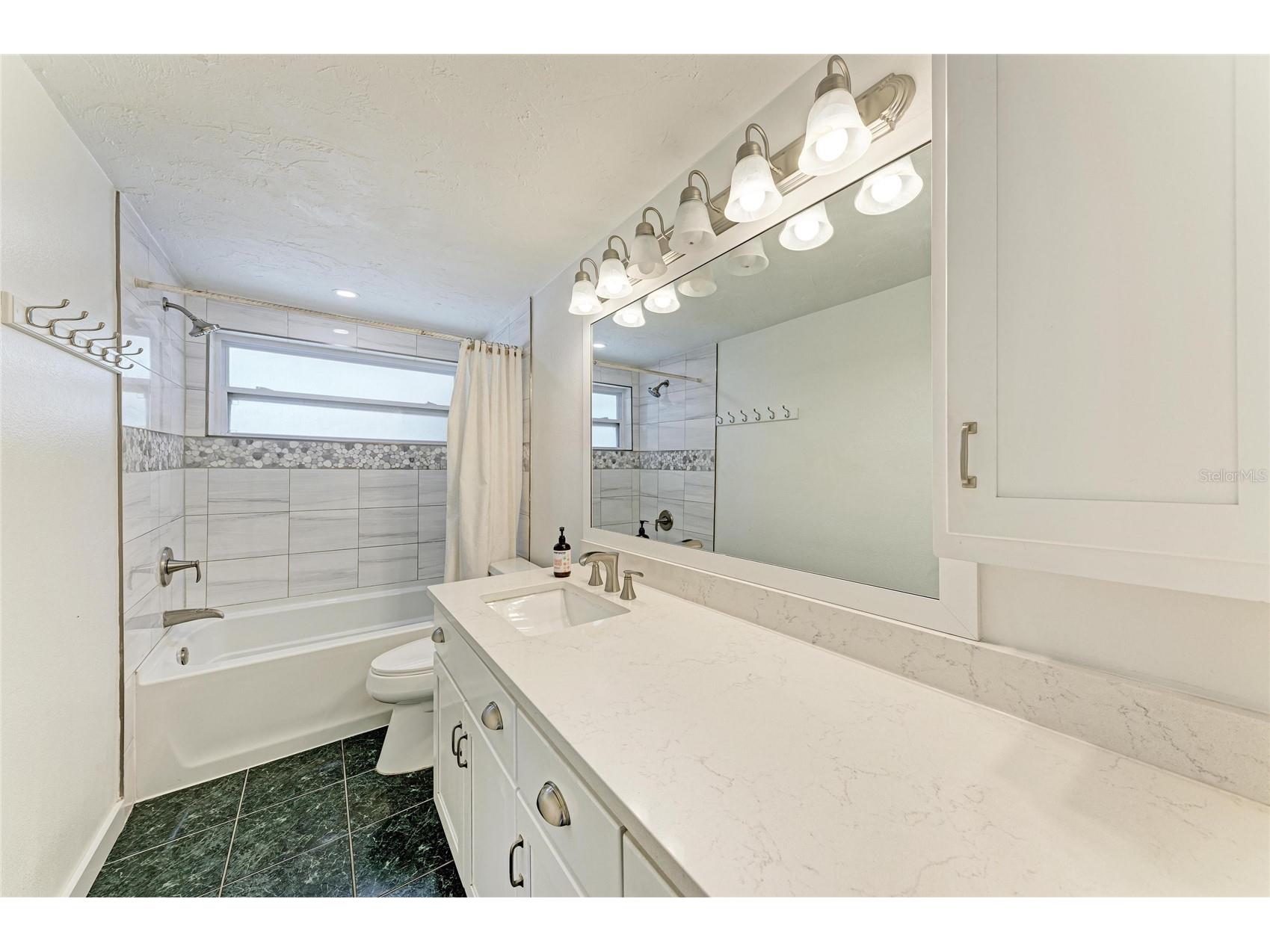 2714 Datura Street Sarasota FL 34239 N6144604 image32