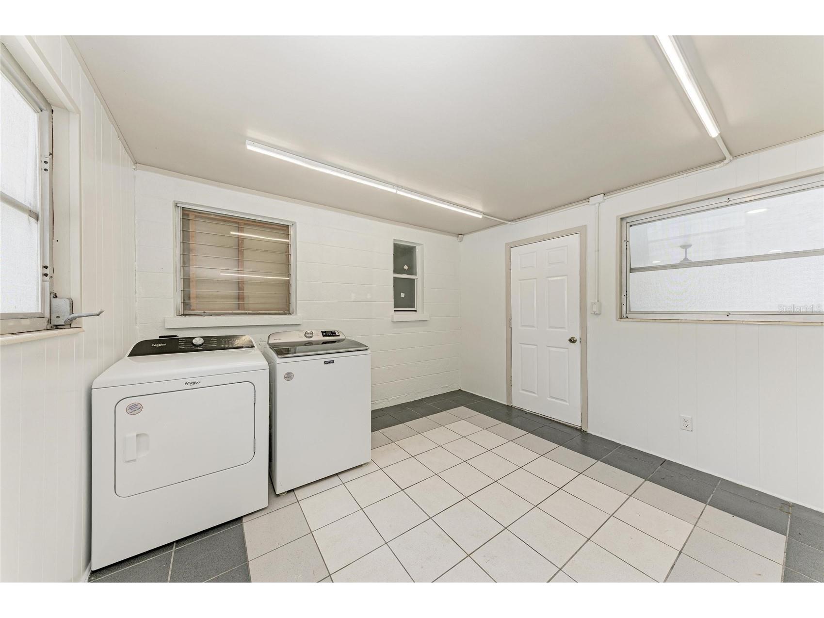 2714 Datura Street Sarasota FL 34239 N6144604 image38