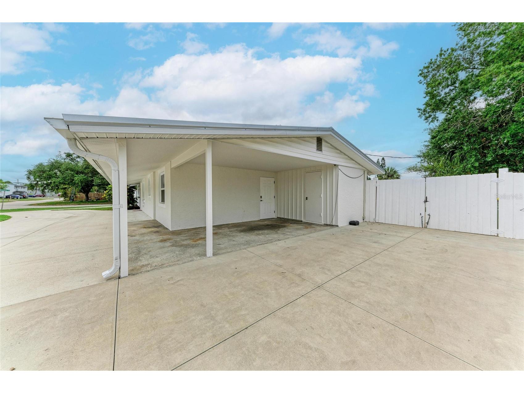 2714 Datura Street Sarasota FL 34239 N6144604 image5