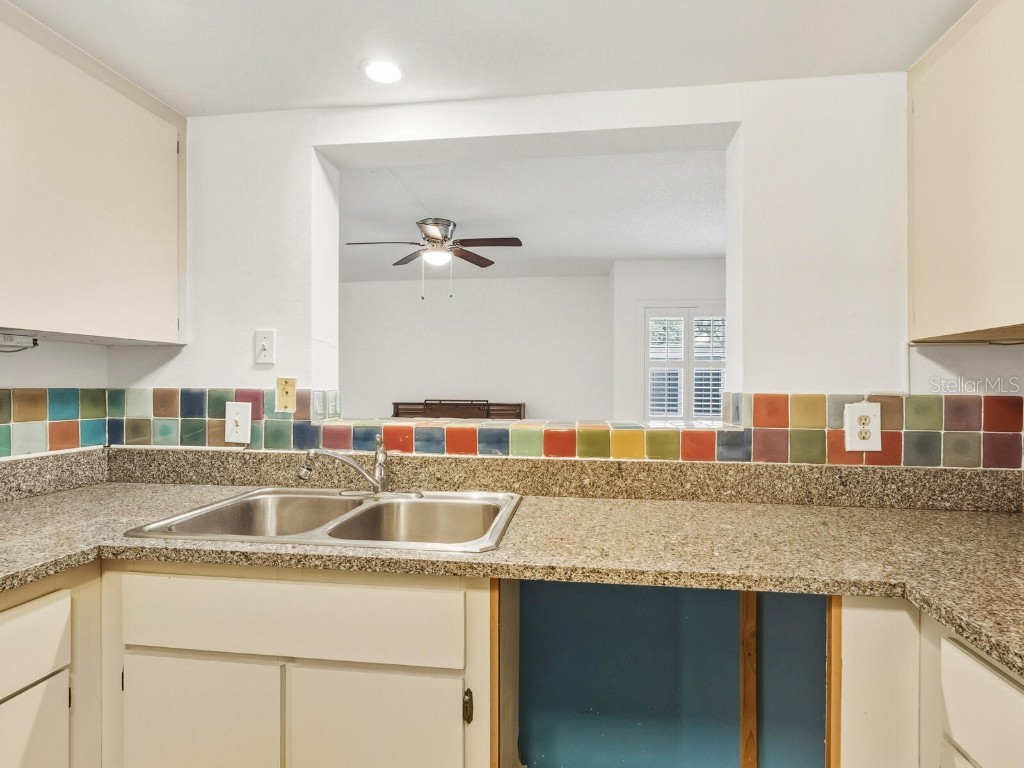 2714 Orchid Oaks Drive #101 Sarasota FL 34239 - PHILLIPPI CREEK A4673251 image11