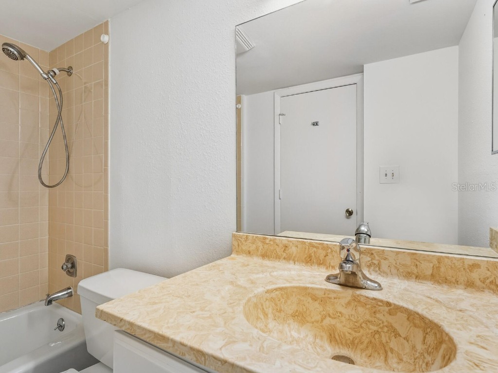 2714 Orchid Oaks Drive #101 Sarasota FL 34239 - PHILLIPPI CREEK A4673251 image20