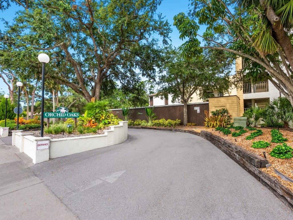 2714 Orchid Oaks Drive #101 Sarasota FL 34239 - PHILLIPPI CREEK A4673251 image32