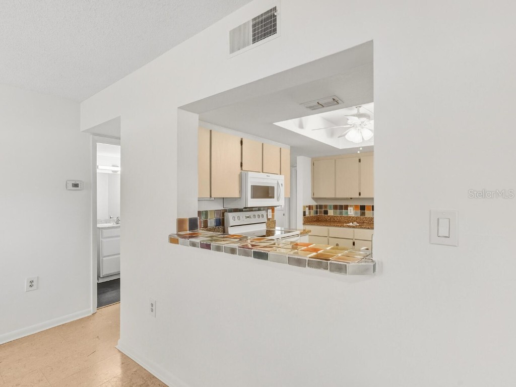 2714 Orchid Oaks Drive #101 Sarasota FL 34239 - PHILLIPPI CREEK A4673251 image8