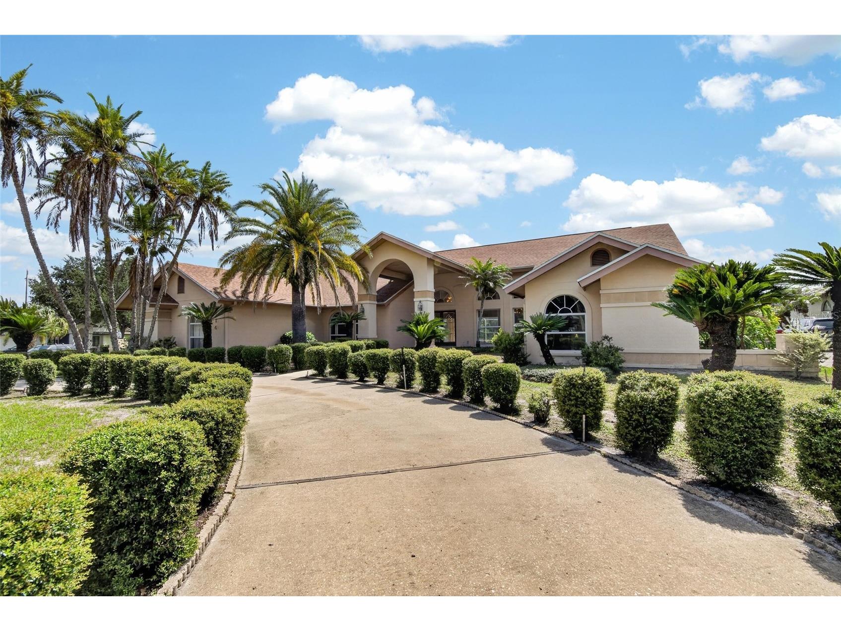 2714 Pine Club Drive Plant City FL 33566 TB8528362 image2