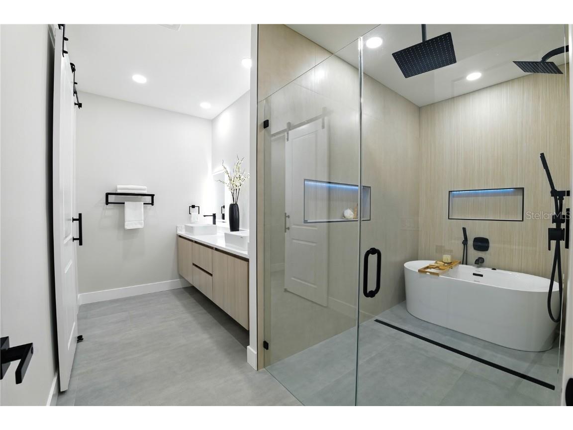 2714 W Tampa Bay Boulevard Tampa FL 33607 TB8419475 image16