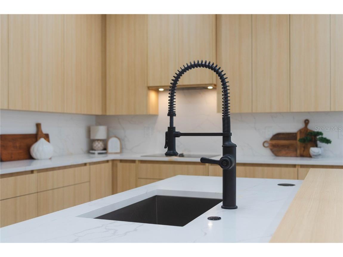 2714 W Tampa Bay Boulevard Tampa FL 33607 TB8419475 image9