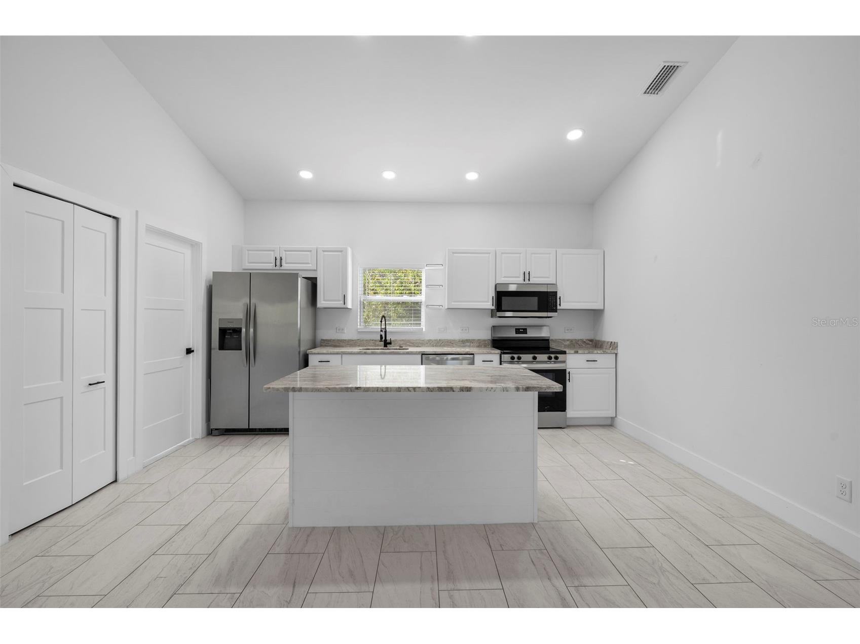 27141 Alhambra Drive Punta Gorda FL 33955 C7521770 image20