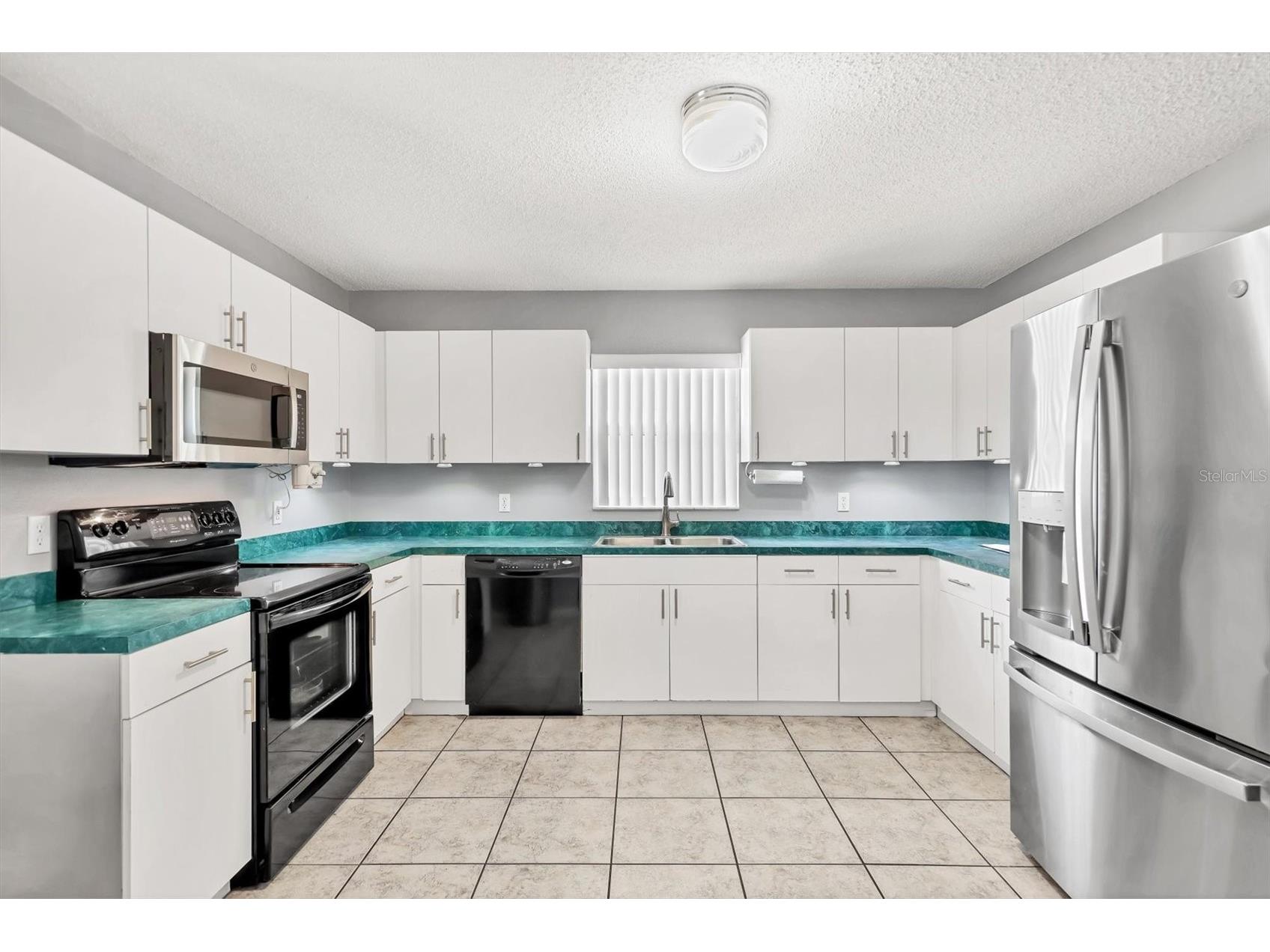 2715 52nd Avenue Terrace W Bradenton FL 34207 A4686957 image8