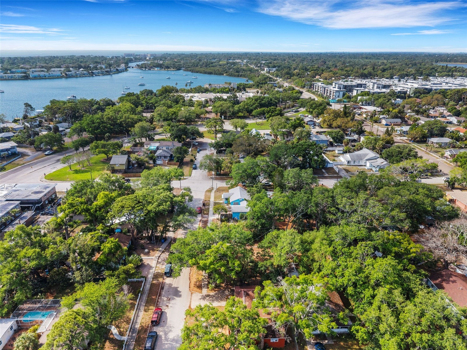 2715 5th Street S Saint Petersburg FL 33705 A4688512 image22