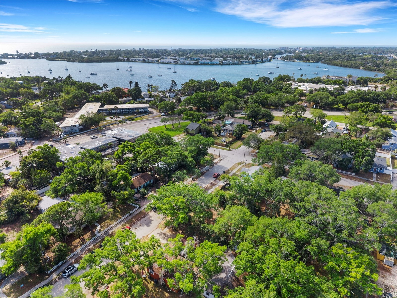 2715 5th Street S Saint Petersburg FL 33705 A4688512 image23