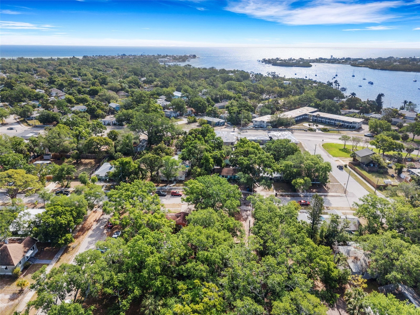 2715 5th Street S Saint Petersburg FL 33705 A4688512 image24