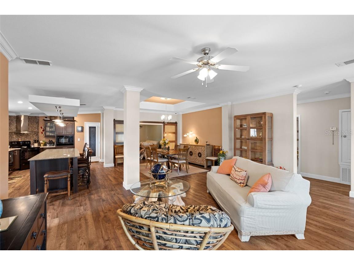 2715 9th Avenue N Saint Petersburg FL 33713 TB8449942 image4