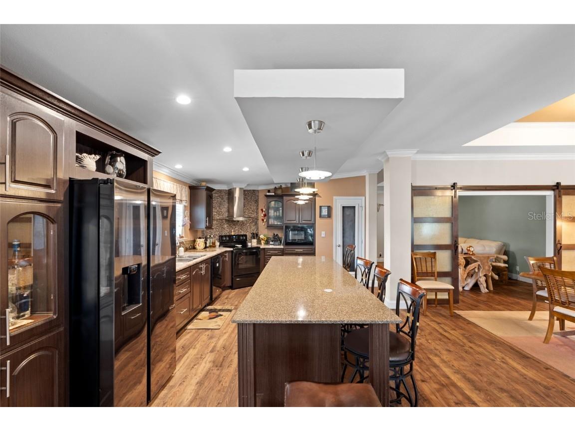 2715 9th Avenue N Saint Petersburg FL 33713 TB8457051 image11