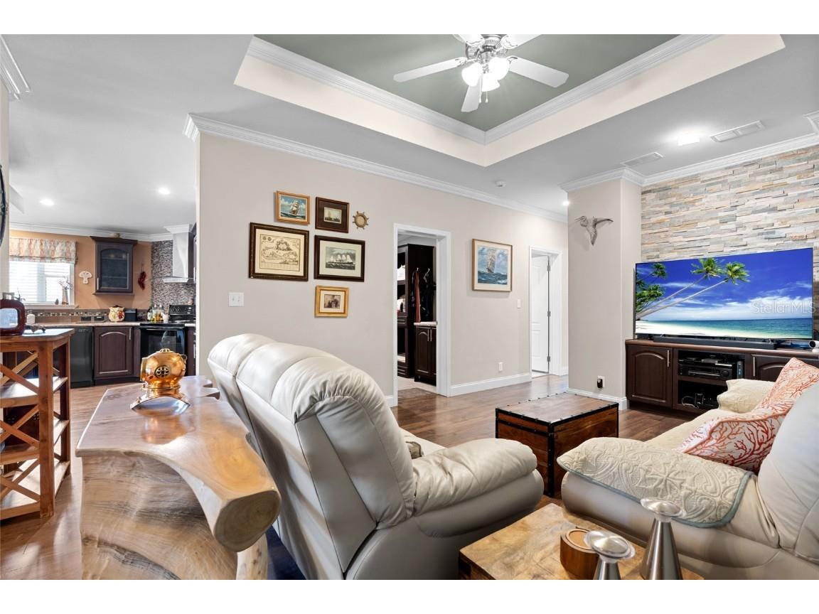 2715 9th Avenue N Saint Petersburg FL 33713 TB8457051 image12