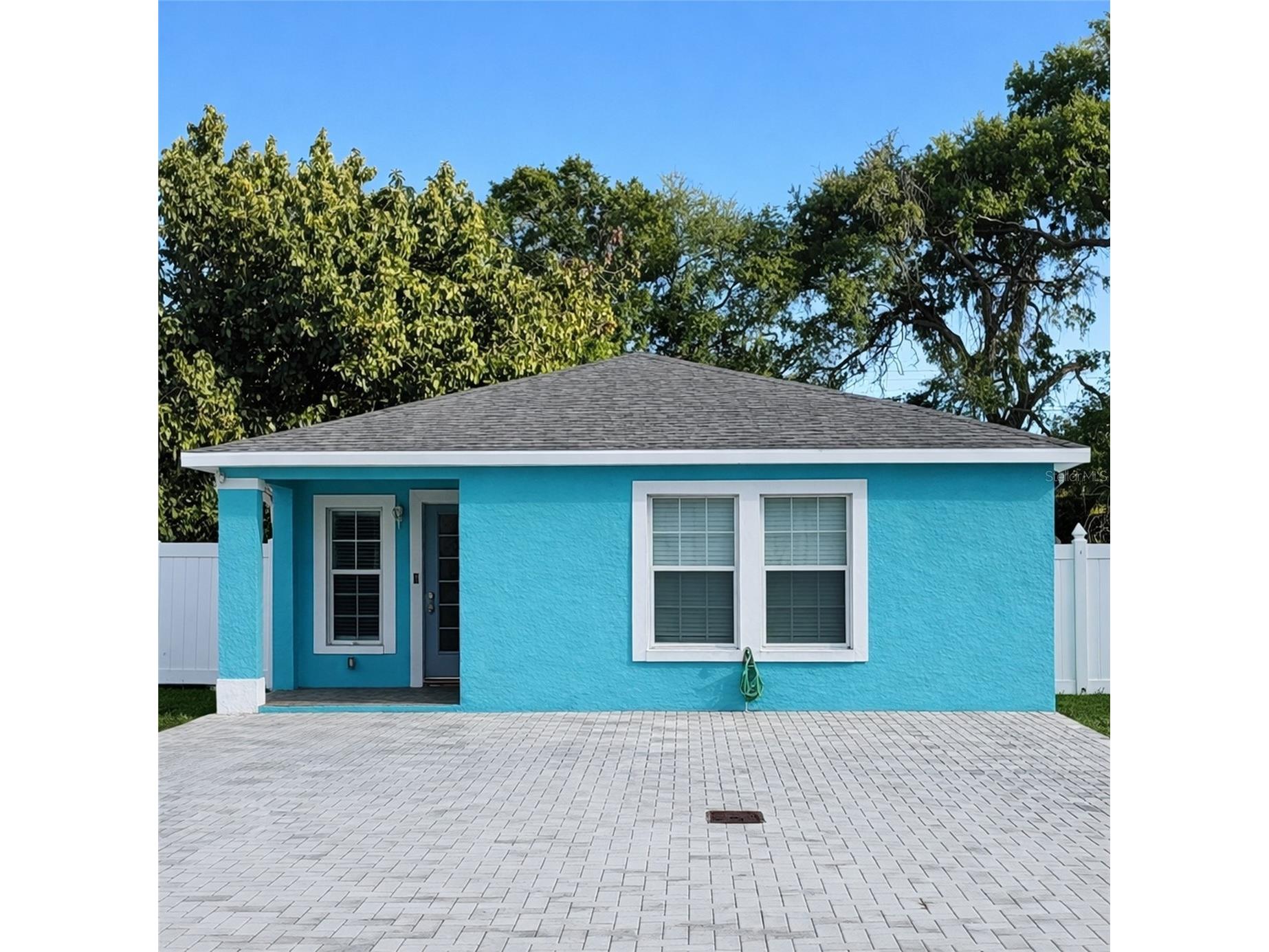 2715 Bel Aire Circle Tampa FL 33614 TB8486951 image1