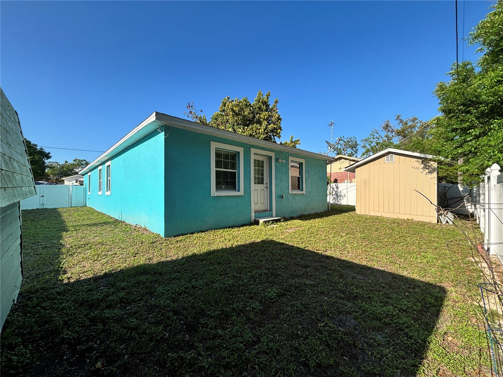 2715 Bel Aire Circle Tampa FL 33614 TB8486951 image25