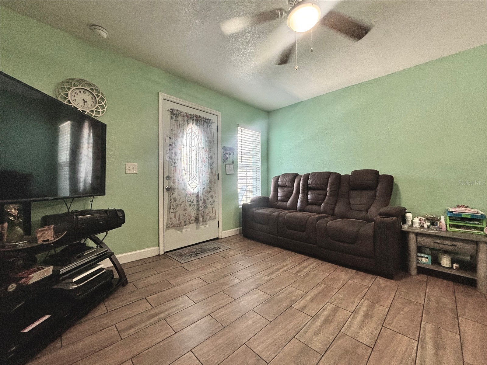 2715 Bel Aire Circle Tampa FL 33614 TB8486951 image32