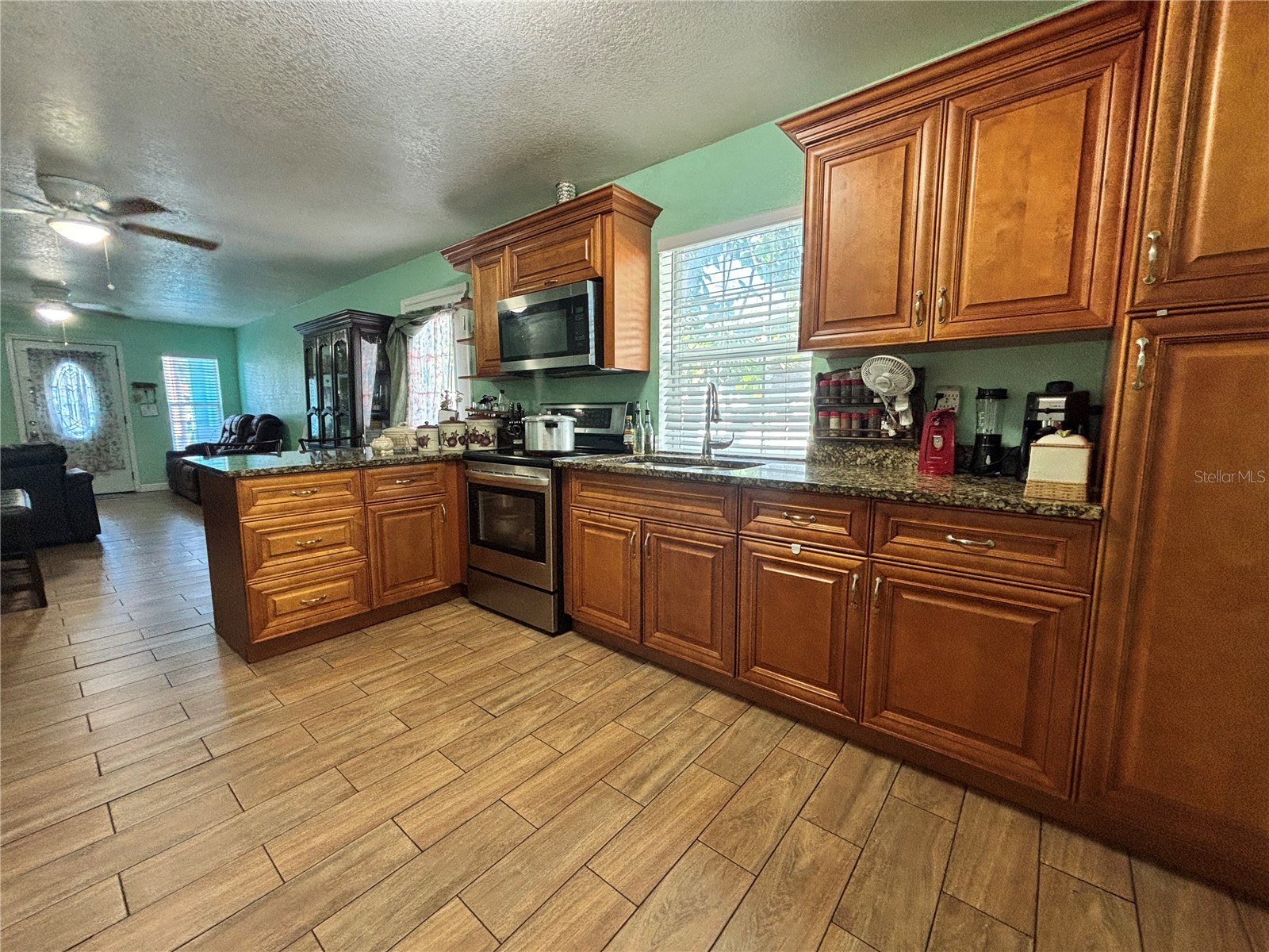 2715 Bel Aire Circle Tampa FL 33614 TB8486951 image7