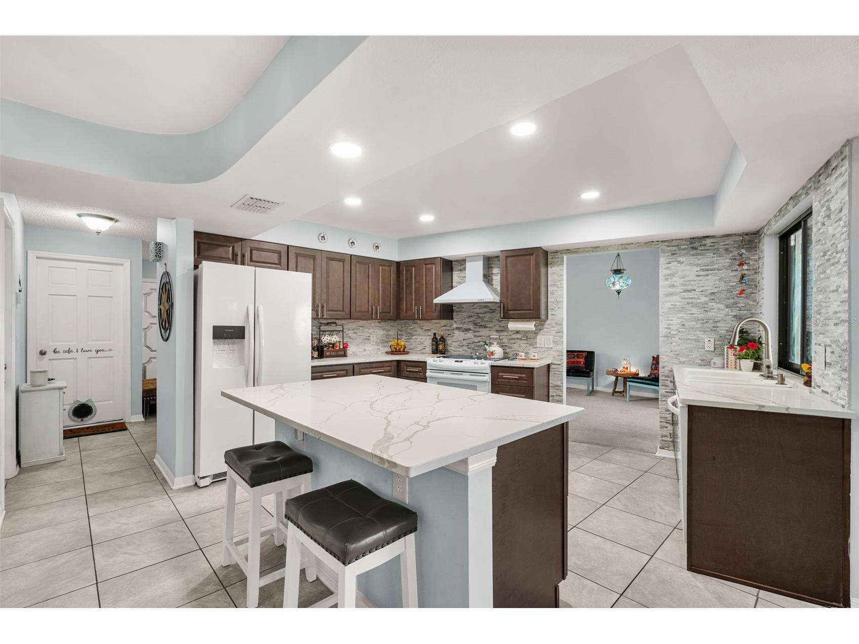 2715 Berryknoll Place Valrico FL 33596 TB8478072 image4