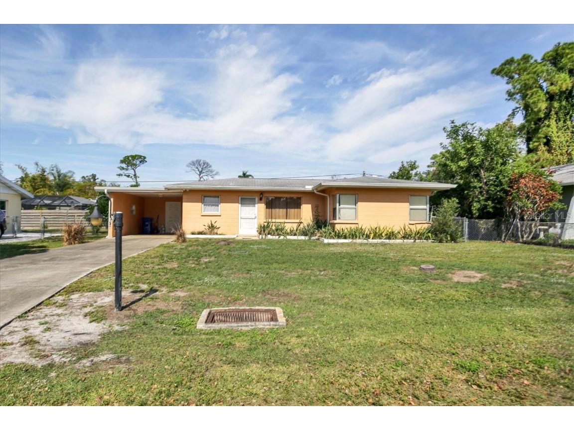 2715 Herwald Street Sarasota FL 34231 A4596561 image1