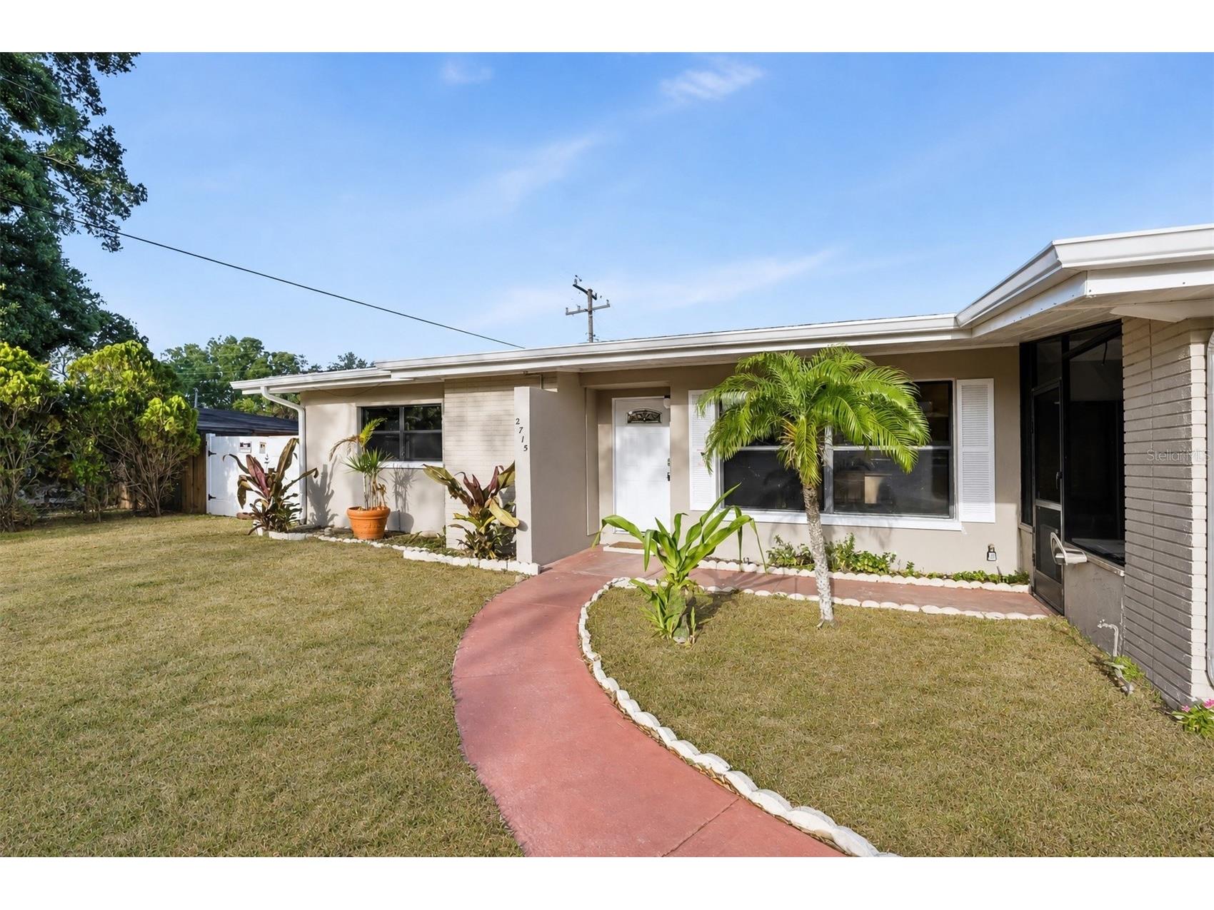 2715 Ingot Place Sarasota FL 34235 A4694449 image2