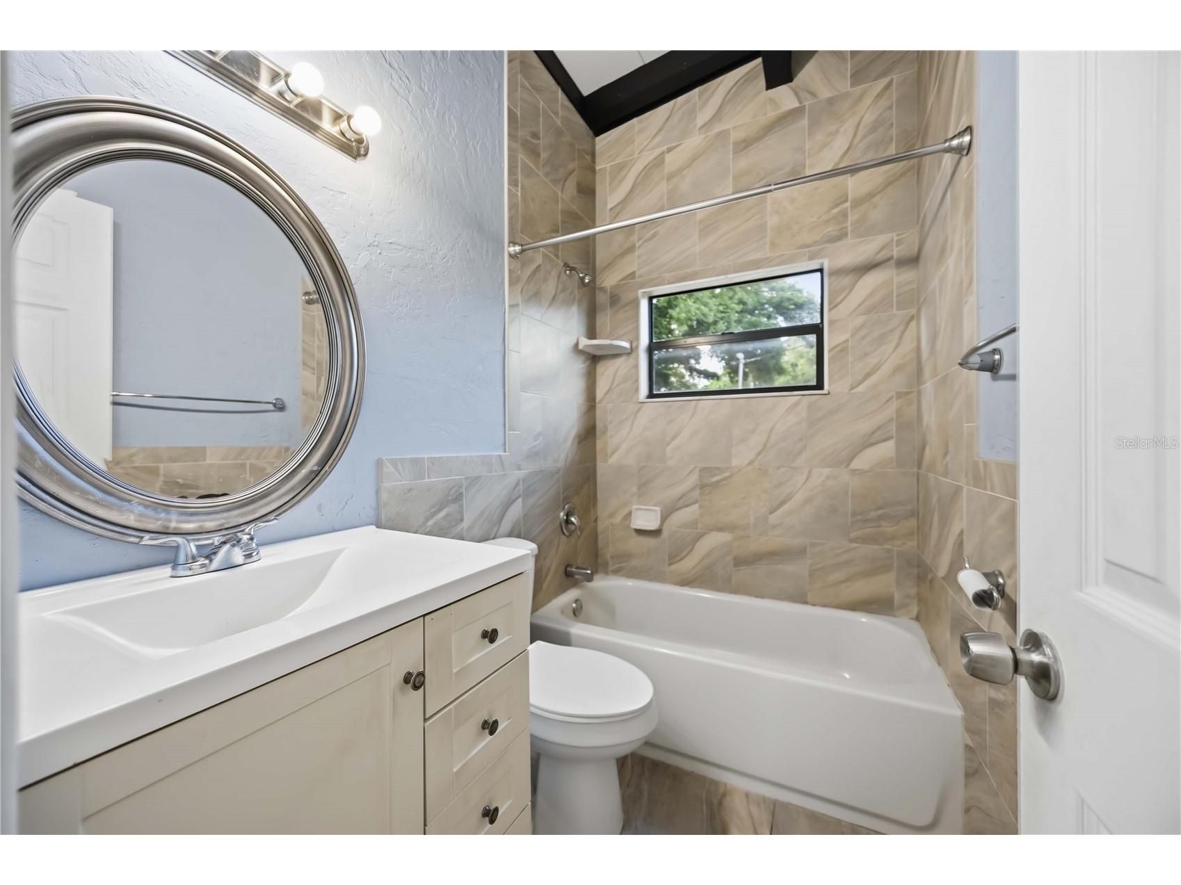 2715 Ingot Place Sarasota FL 34235 A4694449 image27