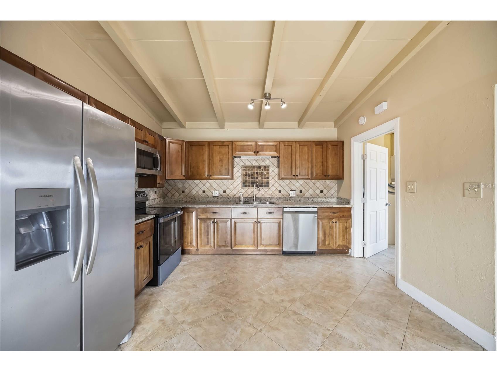 2715 Ingot Place Sarasota FL 34235 A4694449 image9