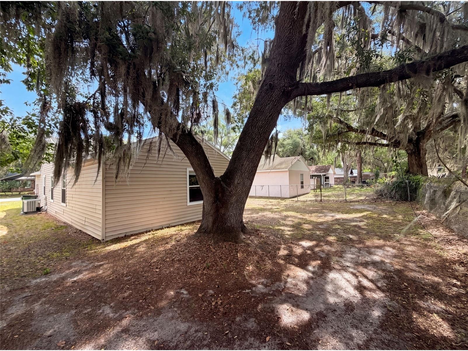 2715 Lorraine Drive Leesburg FL 34748 O6423666 image23