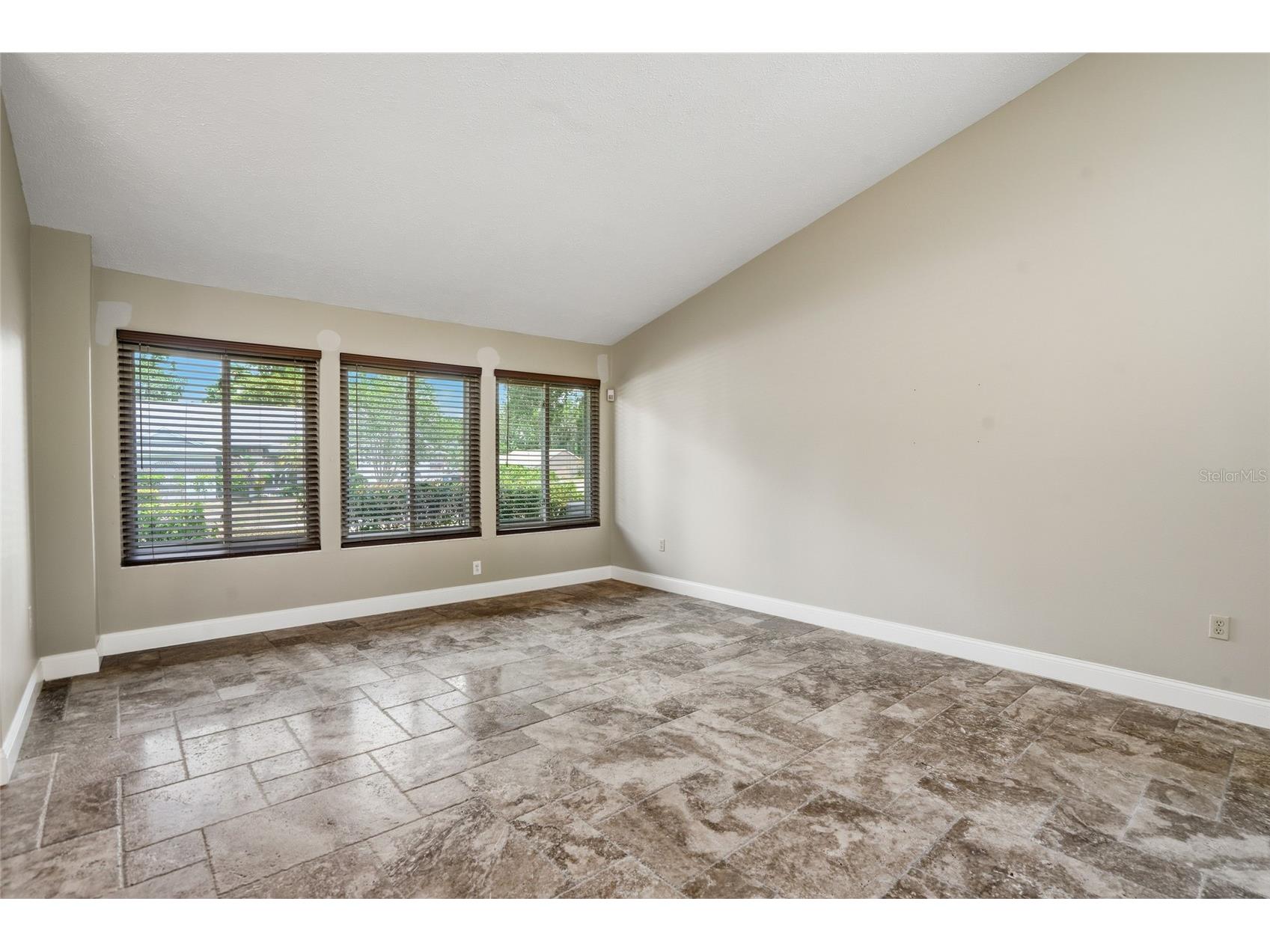 2715 Mock Orange Court Valrico FL 33594 TB8510258 image11