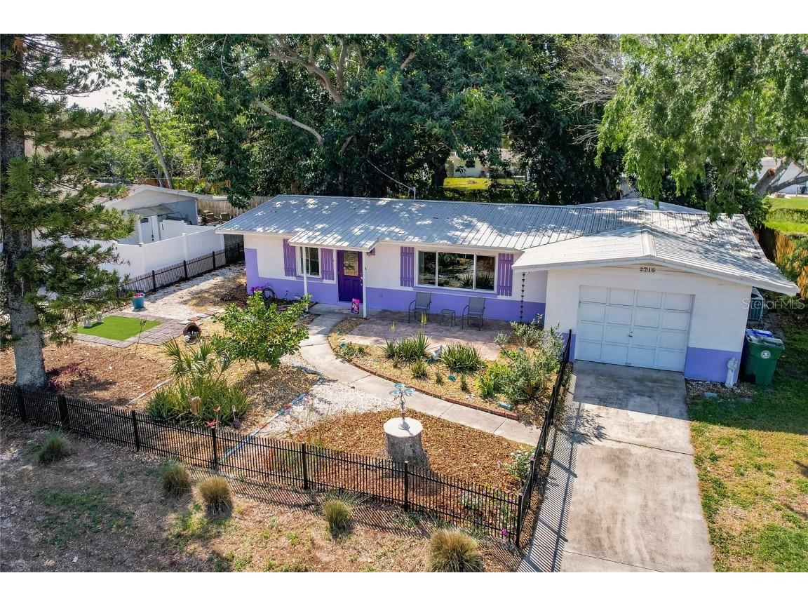 2715 Oxford Dr W Bradenton FL 34205 A4603408 image1