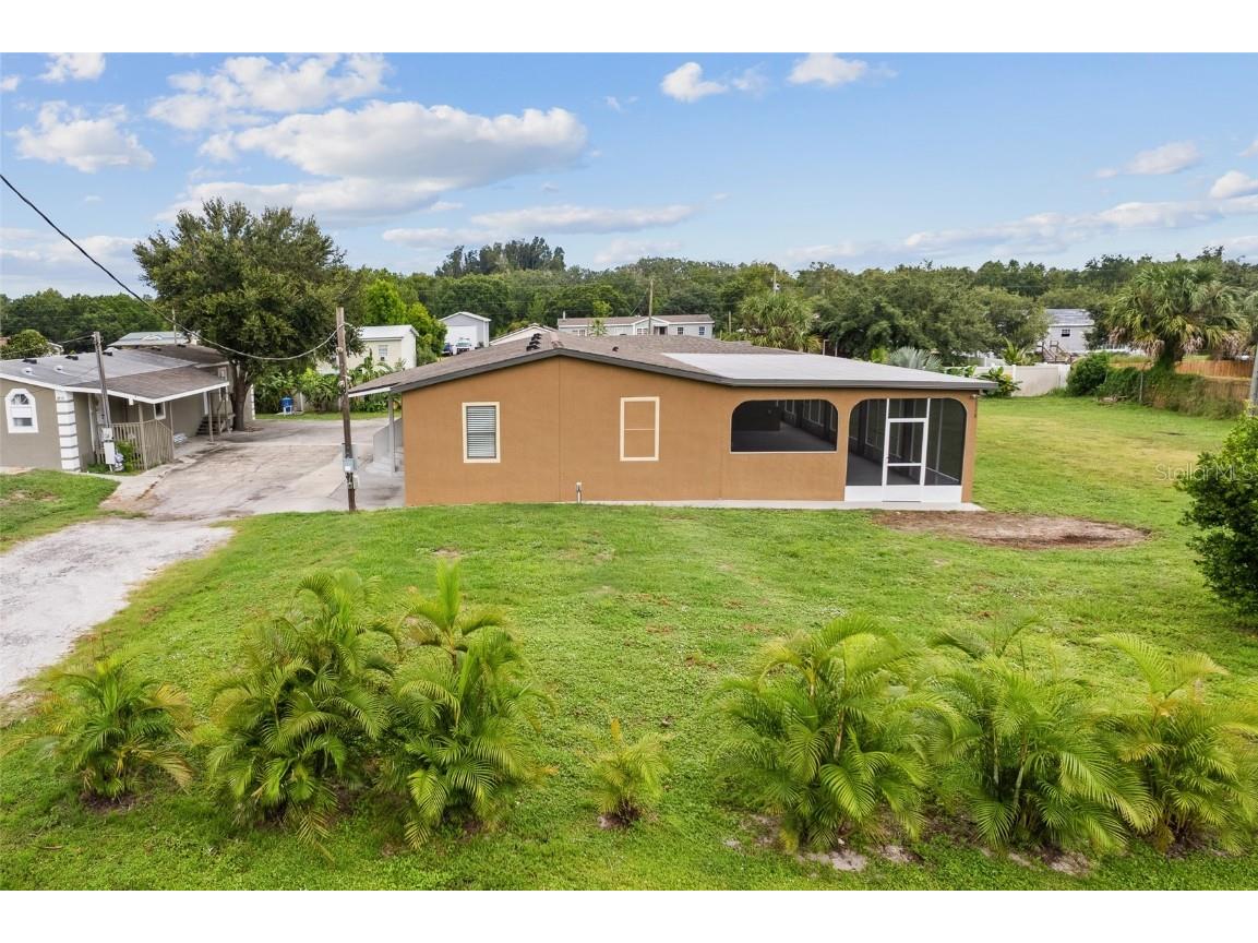 2715 Universal Drive Ruskin FL 33570 T3553092 image1