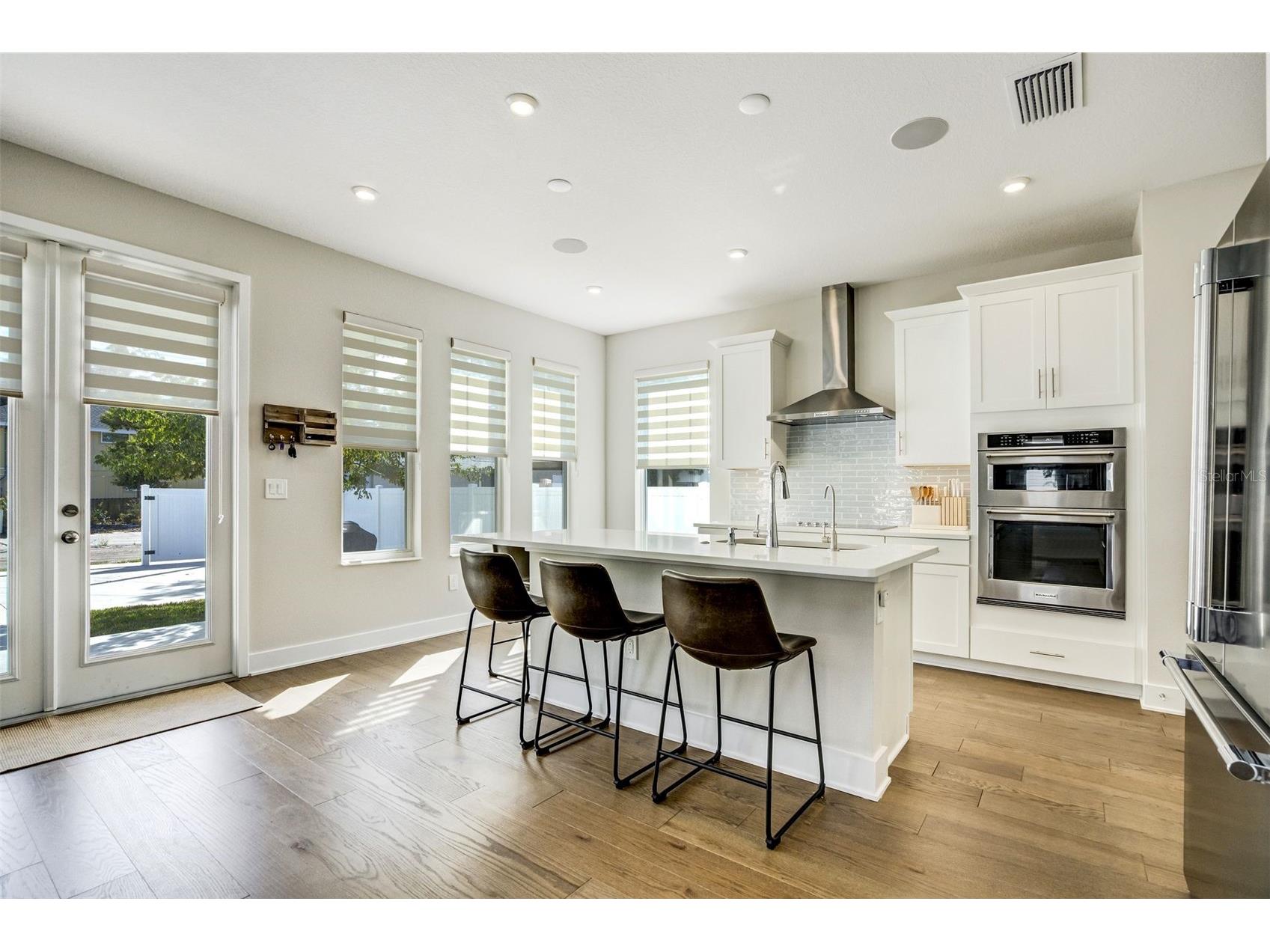 2716 13th Avenue N Saint Petersburg FL 33713 TB8486280 image3
