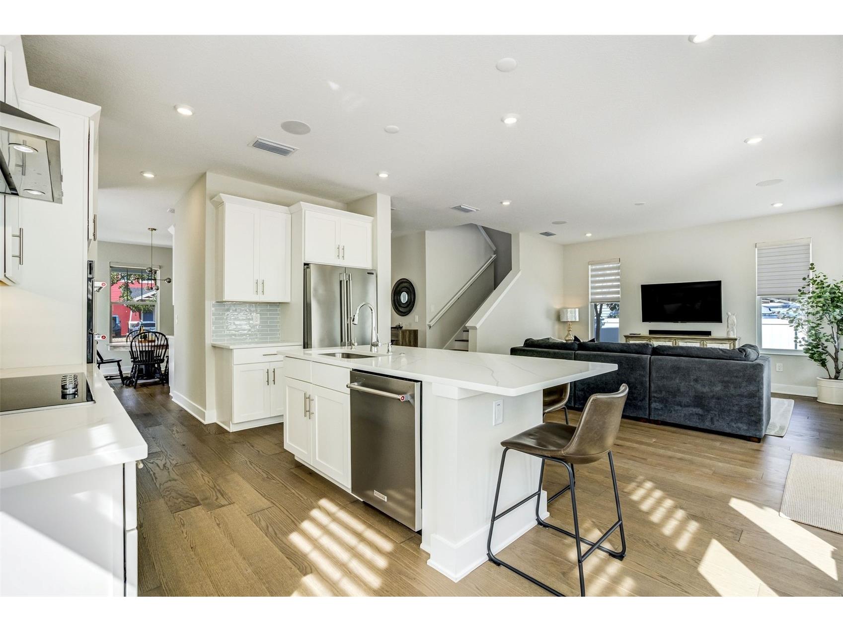 2716 13th Avenue N Saint Petersburg FL 33713 TB8486280 image6