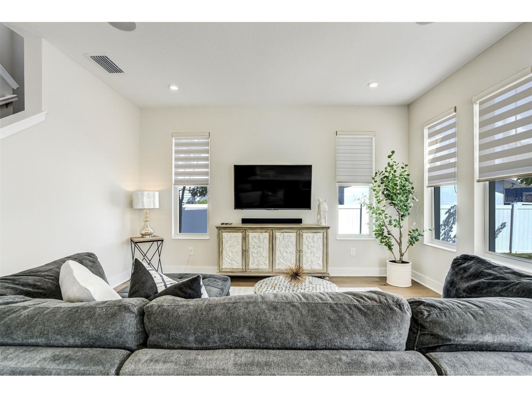2716 13th Avenue N Saint Petersburg FL 33713 TB8486280 image9