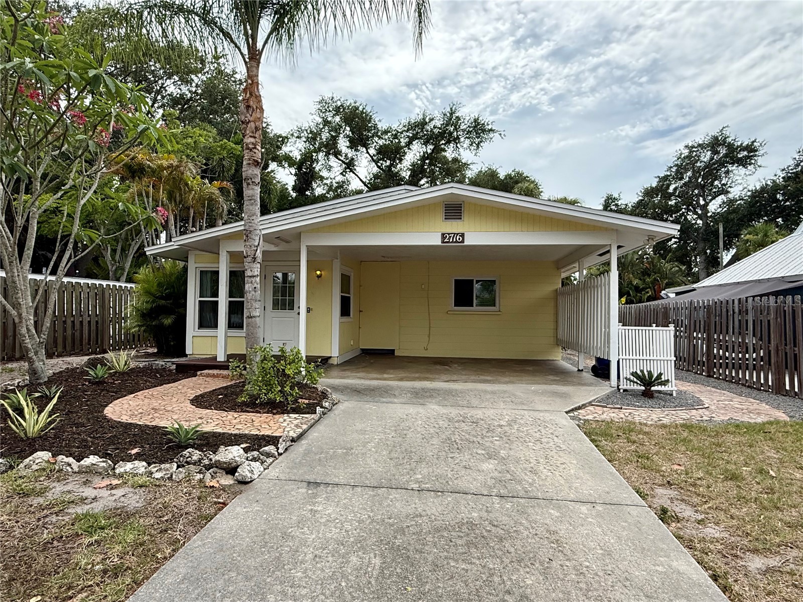 2716 Blossom Drive Sarasota FL 34239 A4699265 image1