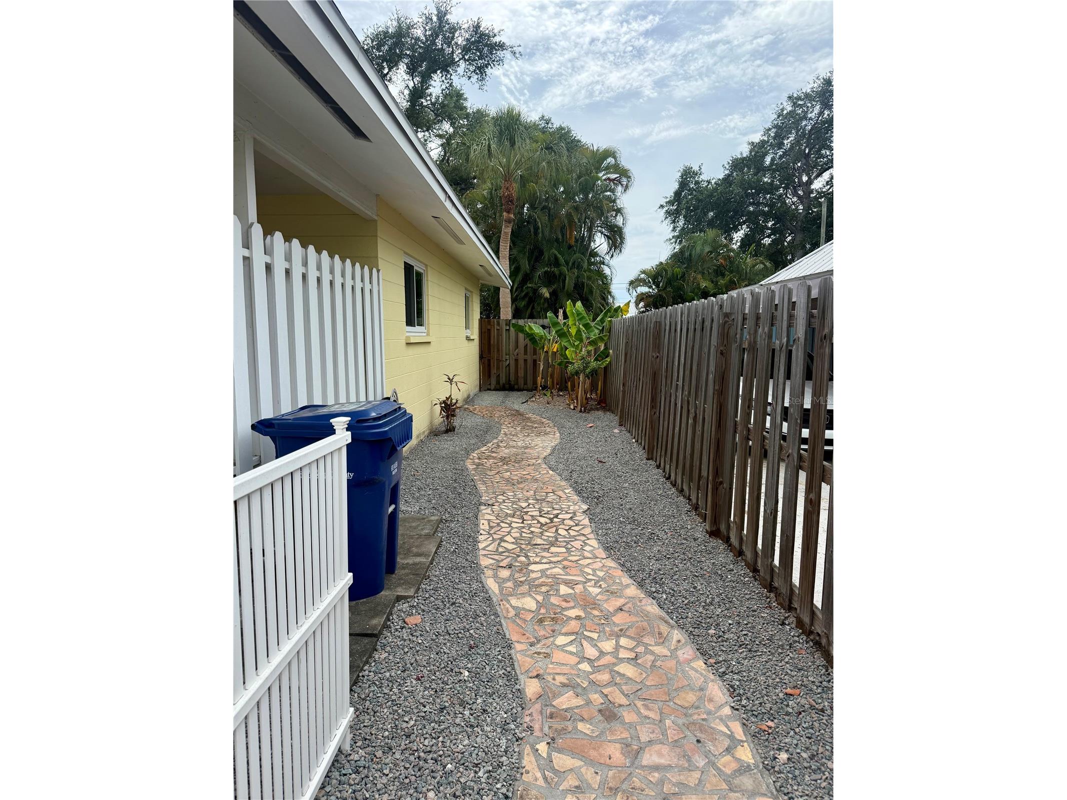 2716 Blossom Drive Sarasota FL 34239 A4699265 image12
