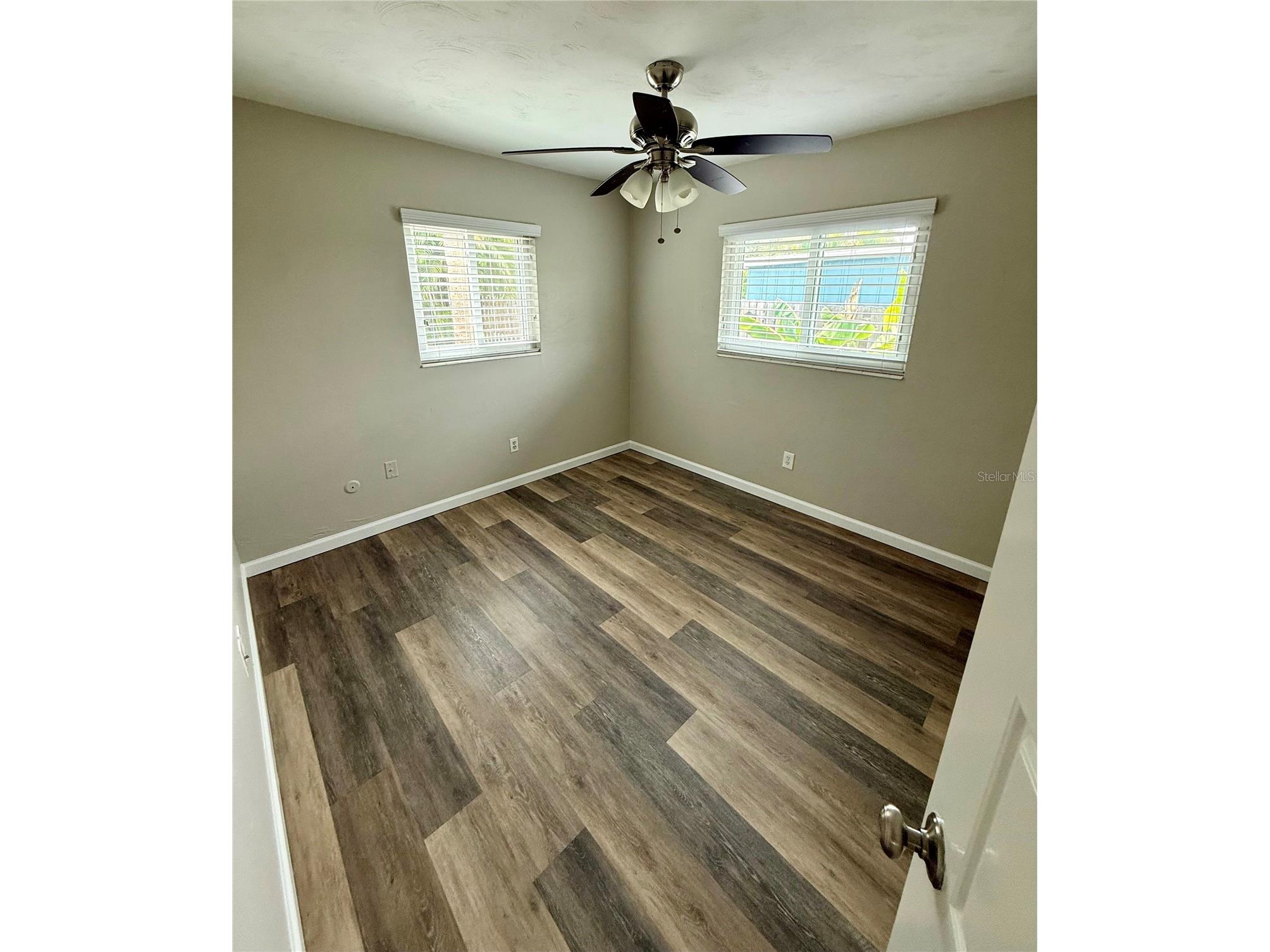 2716 Blossom Drive Sarasota FL 34239 A4699265 image8