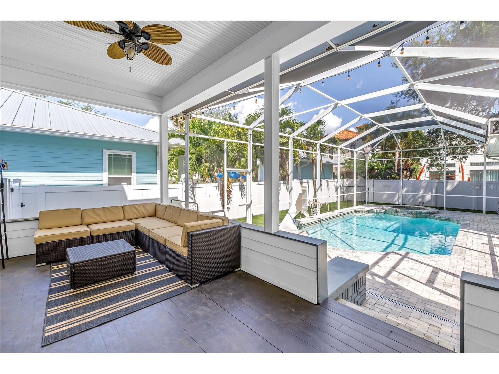2716 W Thornton Avenue Tampa FL 33611 TB8513565 image3
