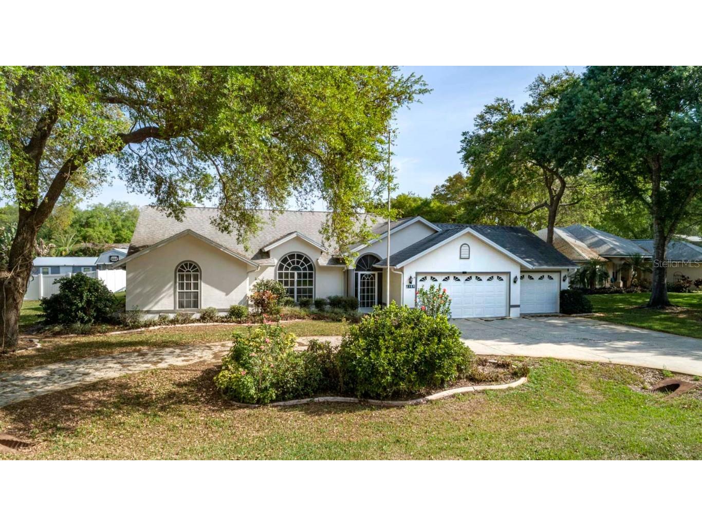 2717 Bayview Drive Eustis FL 32726 G5066204 image1