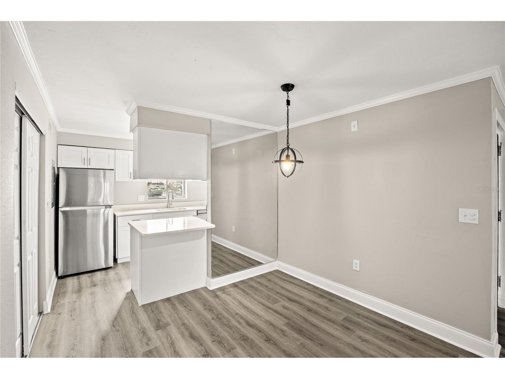 2717 Hidden Lake Boulevard #B Sarasota FL 34237 A4692533 image3