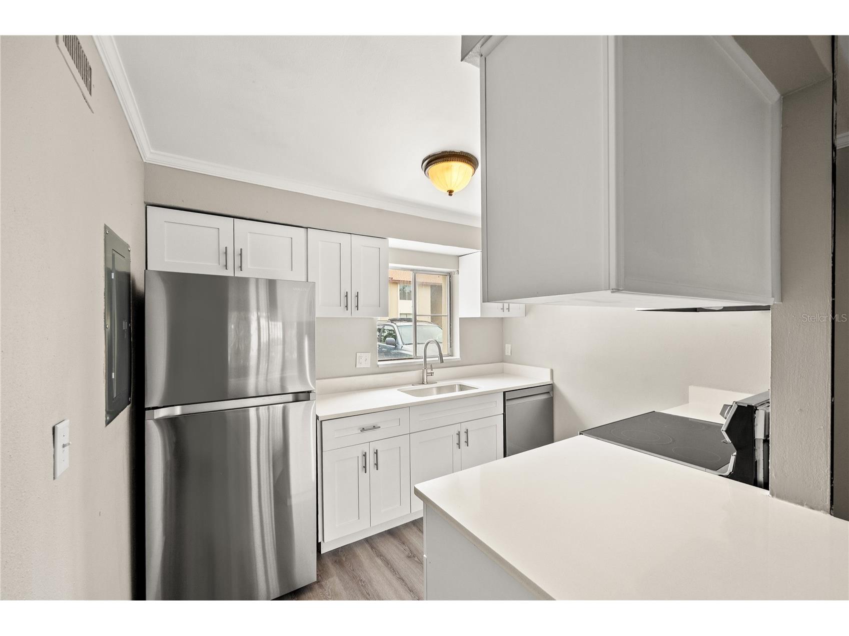 2717 Hidden Lake Boulevard #B Sarasota FL 34237 A4692533 image5