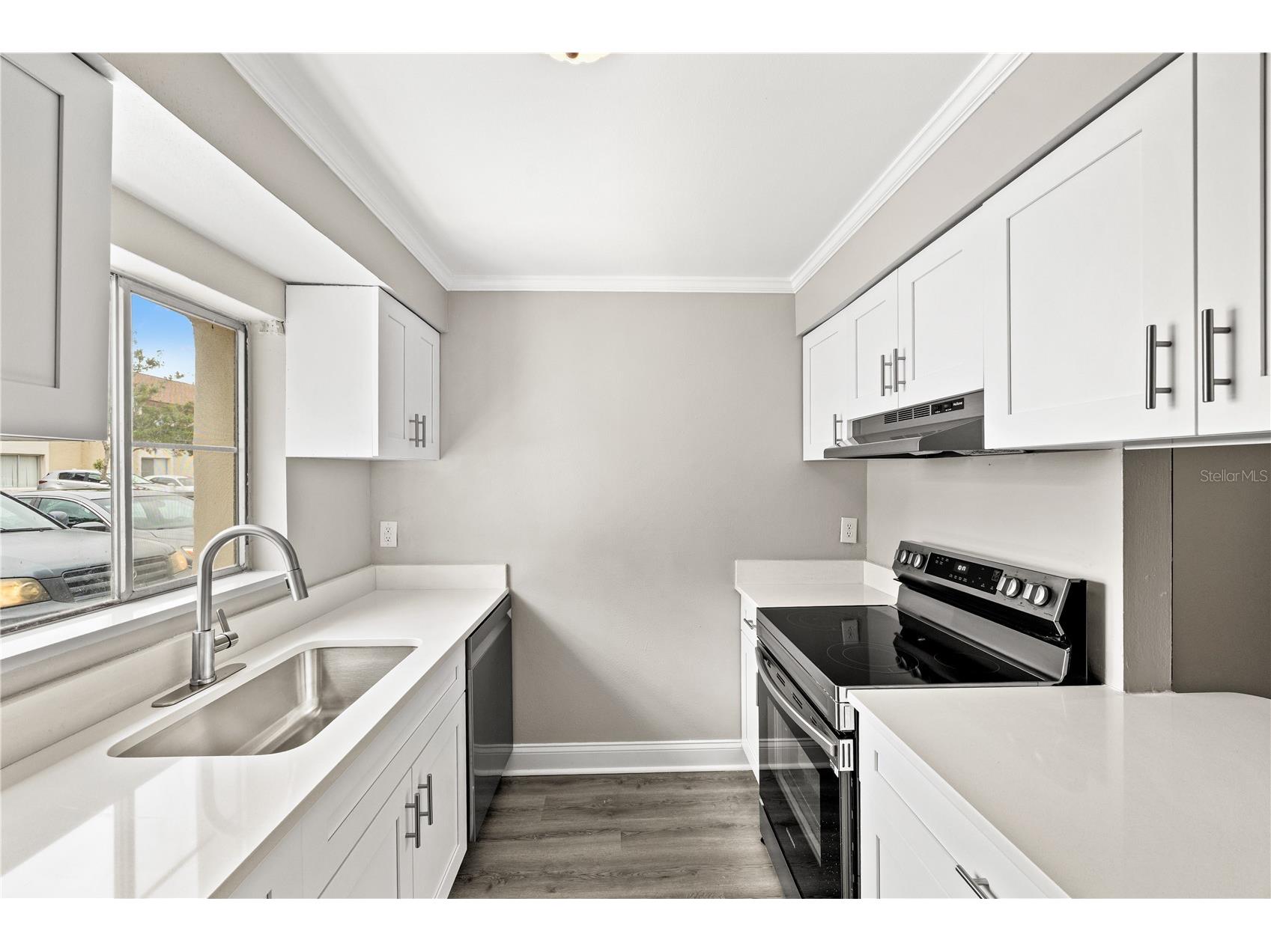 2717 Hidden Lake Boulevard #B Sarasota FL 34237 A4692533 image6