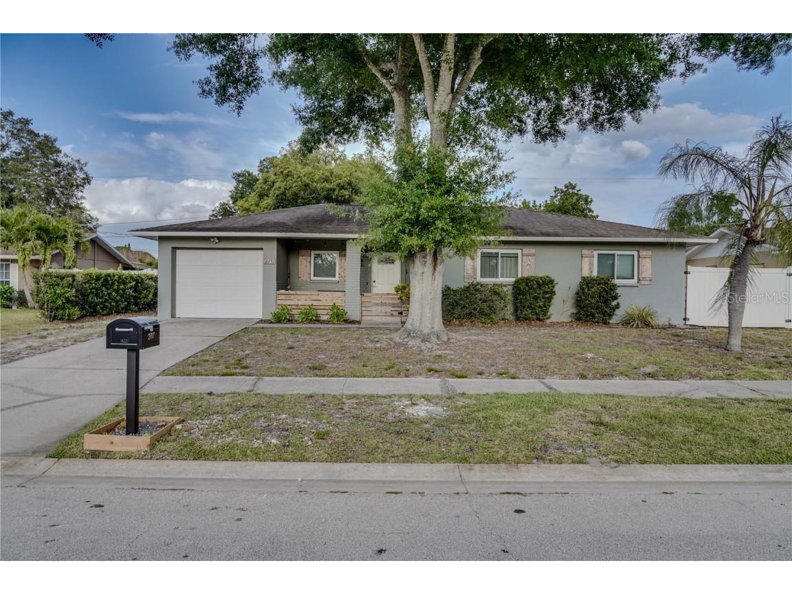 2717 Nodosa Drive Sarasota FL 34232 A4608836 image1