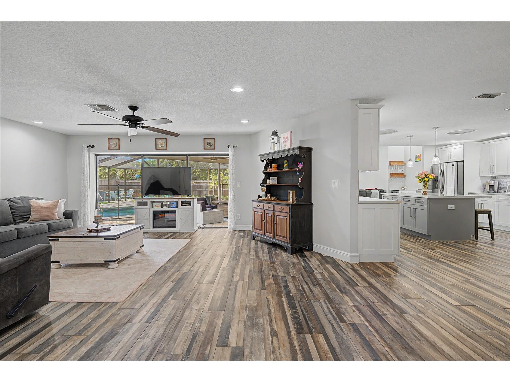 2717 Redford Court E Clearwater FL 33761 TB8522977 image11