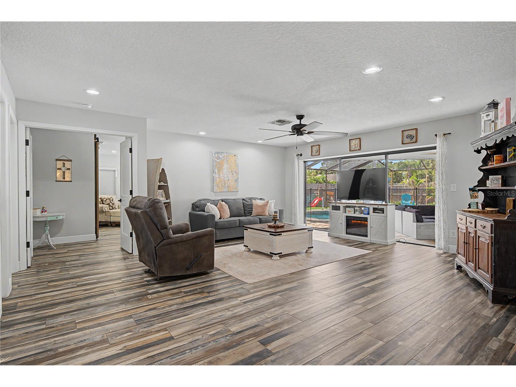 2717 Redford Court E Clearwater FL 33761 TB8522977 image8