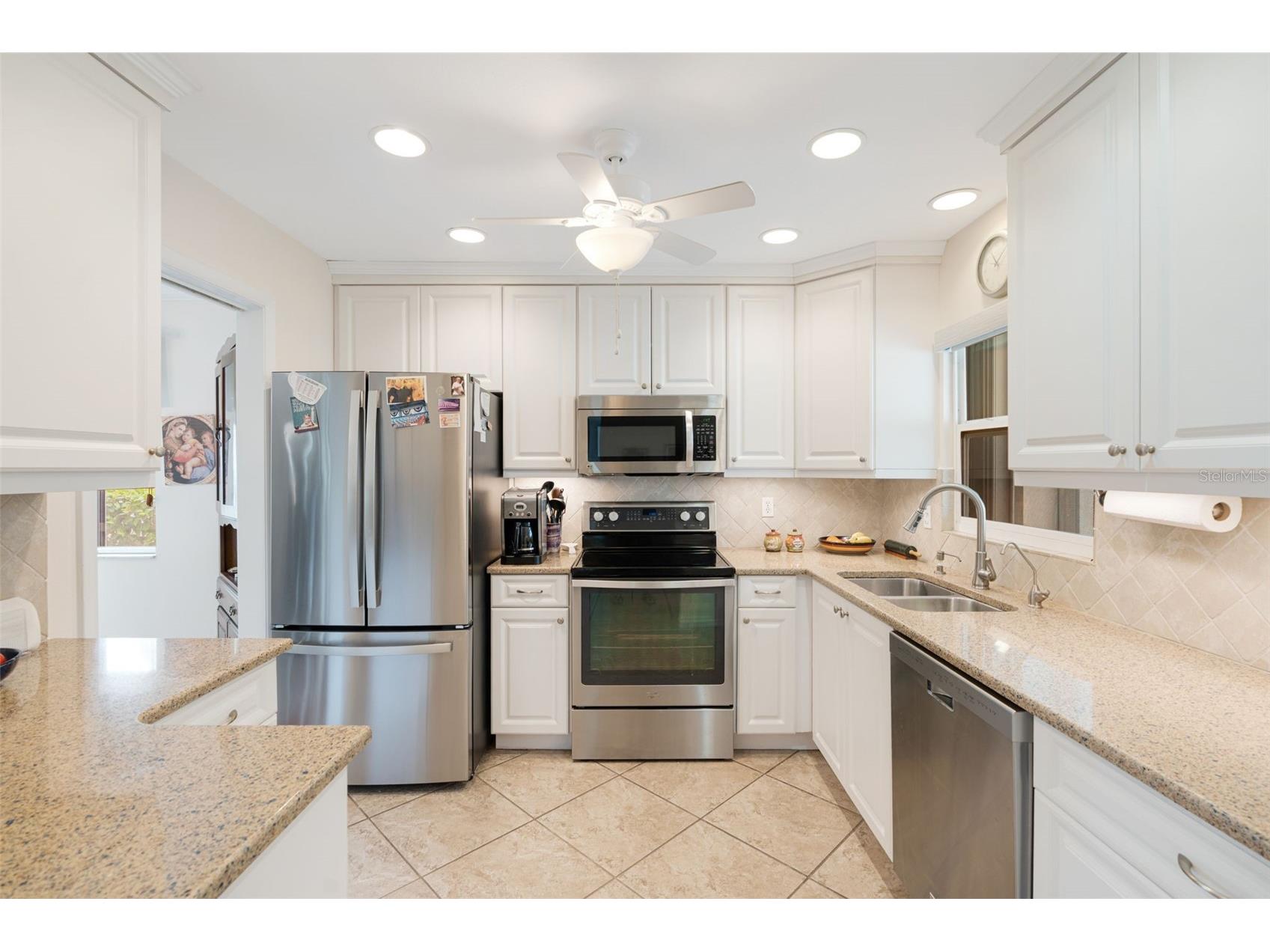 2717 Riverbluff Place #V49 Sarasota FL 34231 A4681632 image11