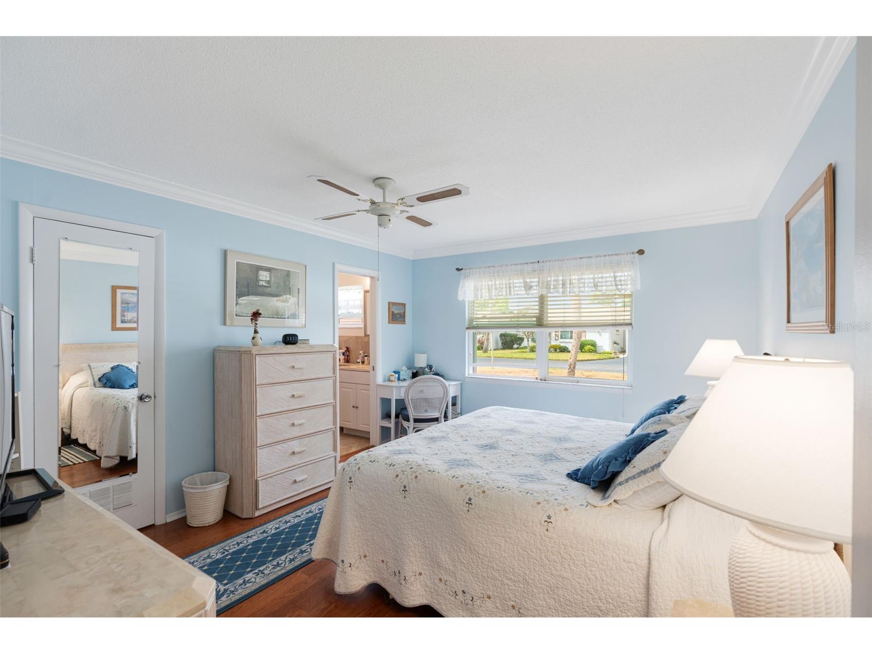 2717 Riverbluff Place #V49 Sarasota FL 34231 A4681632 image8